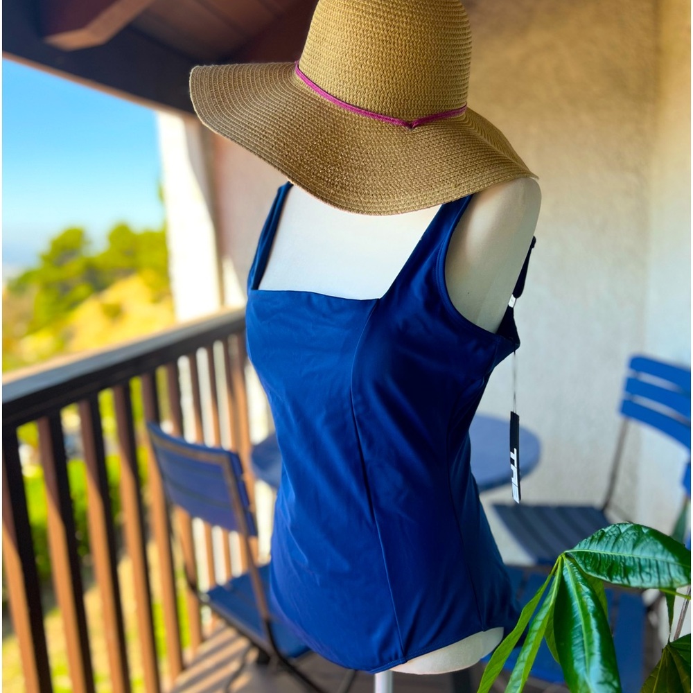 TA3 Slimming Squarey Swimsuit with adjustable back lacing & straps! NWT.